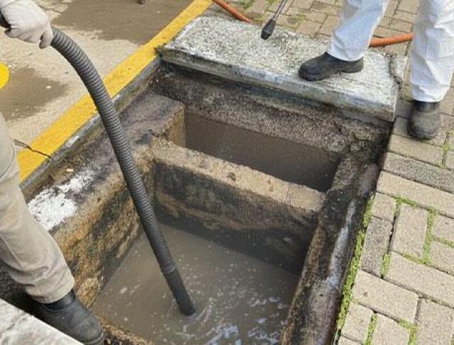 Limpeza de Caixa de Gordura